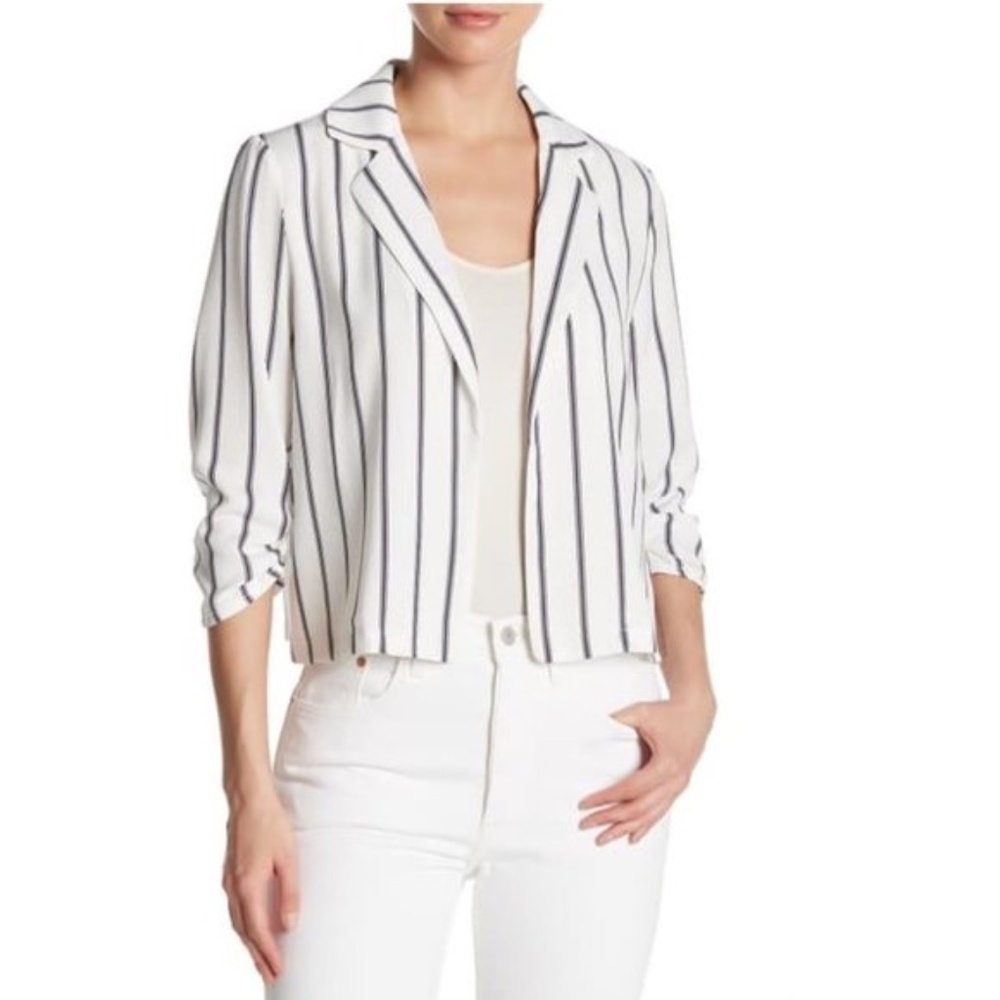 14th & Union Ruched 3/4 Sleeve Blazer